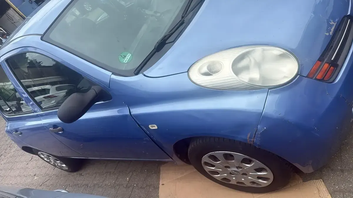 Gebraucht Nissan Micra 75 PS (55 kW) 2004 Blau Kleinwagen