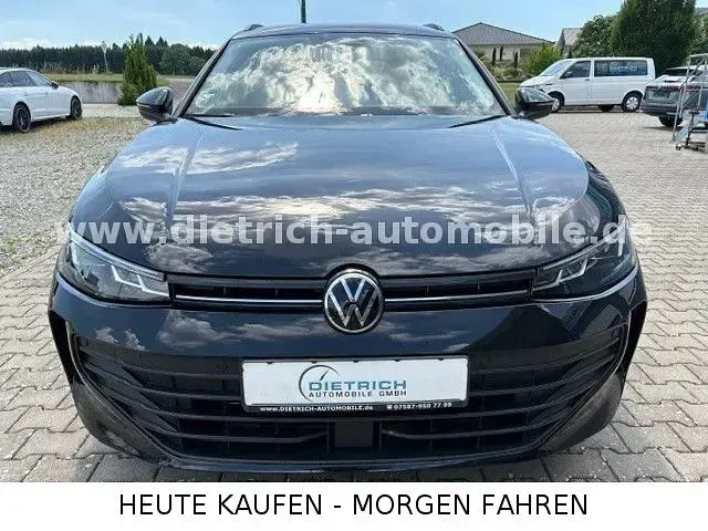 Gebraucht VW Passat 150 PS (110 kW) 2025 Schwarz Kombi