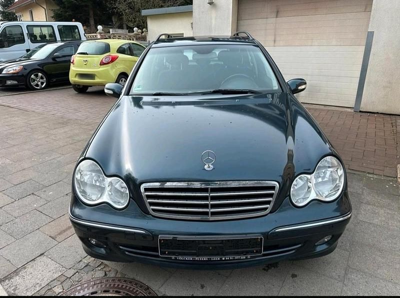 Gebraucht Mercedes C220 Elegance 150 PS (110 kW) 2005 Blau Kombi