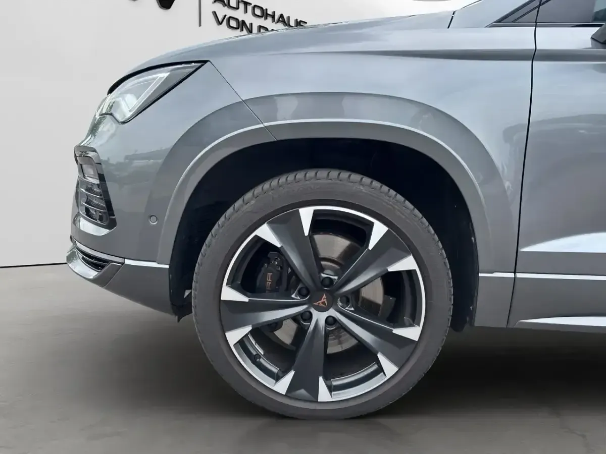 Gebraucht Cupra Ateca VZ 300 PS (220 kW) 2024 Grau SUV