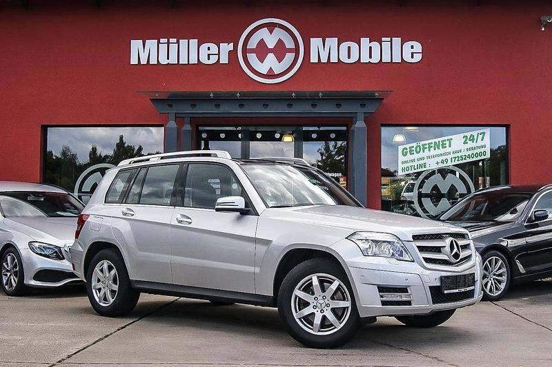 Iridiumsilber Gebraucht 2011 Mercedes GLK350 SUV | 22.900 € (Fairer Preis) - Bild 1/4
