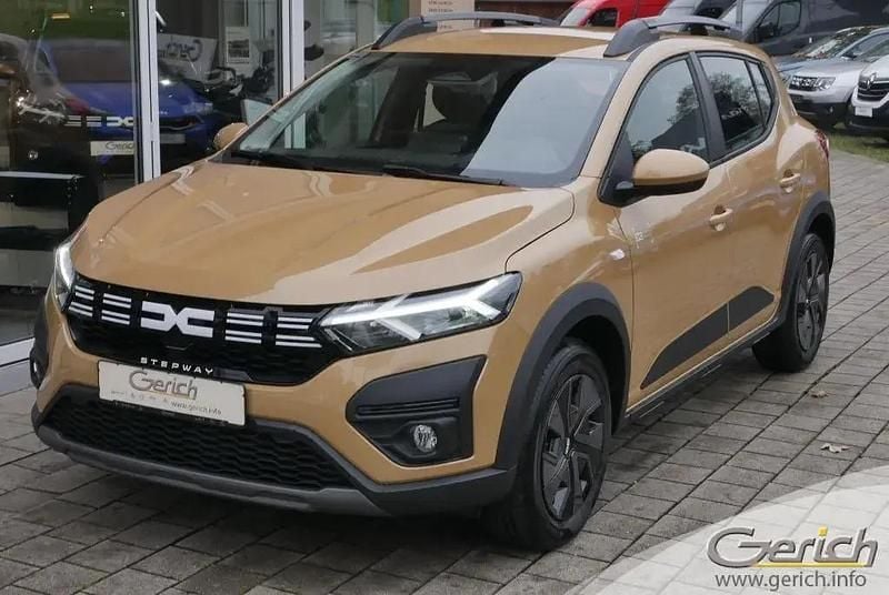 Safaribeige metallic Neu 2025 Dacia Sandero Expression Kleinwagen | 18.415 € (Fairer Preis) - Bild 1/4