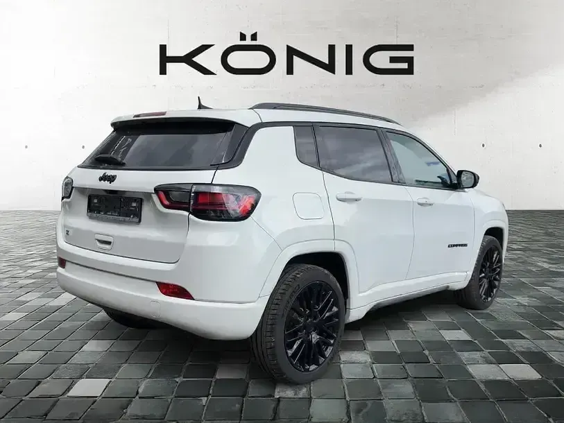 Gebraucht Jeep Compass Altitude 131 PS (96 kW) 2023 Alpine white (vr296) SUV