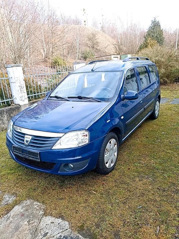 Gebraucht Dacia Logan Lauréate 68 PS (50 kW) 2009 Blau Kombi