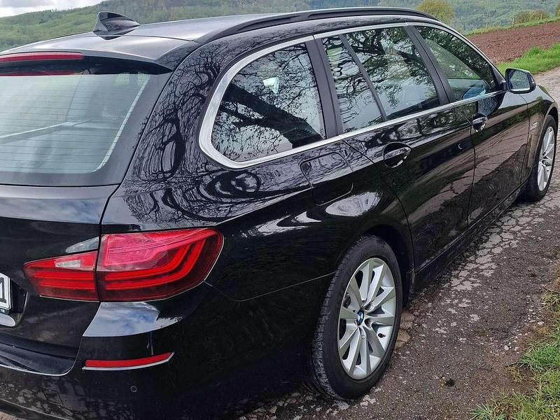 Gebraucht BMW 530 258 PS (189 kW) 2014 Schwarz Kombi