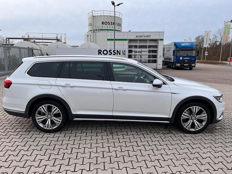 Gebraucht VW Passat Alltrack 230 PS (169 kW) 2017 Weiß Kombi