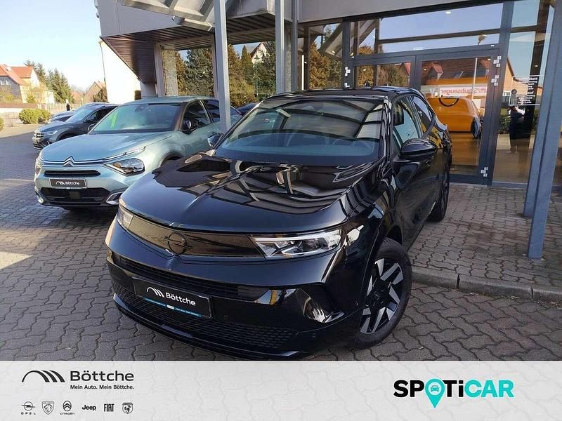 Gebraucht Opel Mokka 131 PS (96 kW) 2025 Lackierung schwarz perla nera/ SUV