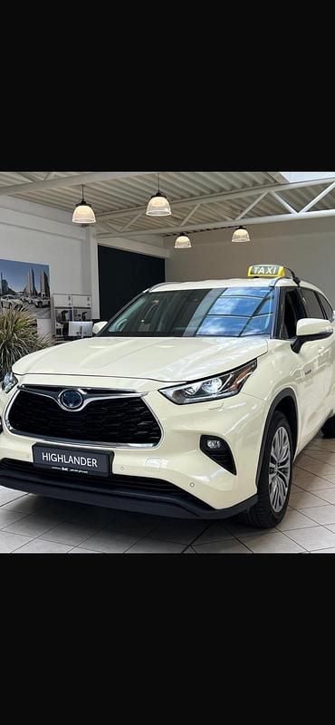 Grau Gebraucht 2021 Toyota Highlander SUV | 54.000 € - Bild 1/1