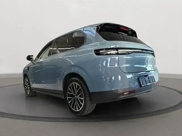 Gebraucht Leapmotor B10 160 kW (218 PS) 2025 Blau SUV