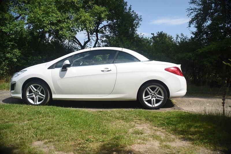 Weiß Gebraucht 2013 Peugeot 308 CC Active Cabrio | 8.700 € (Fairer Preis) - Bild 1/4
