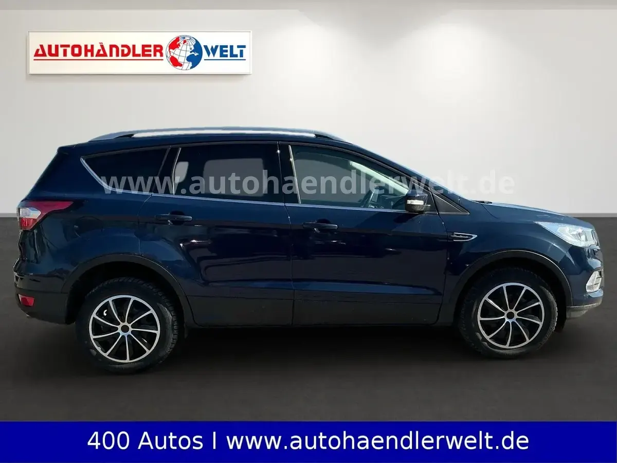 Gebraucht Ford Kuga 175 PS (128 kW) 2019 Blau SUV