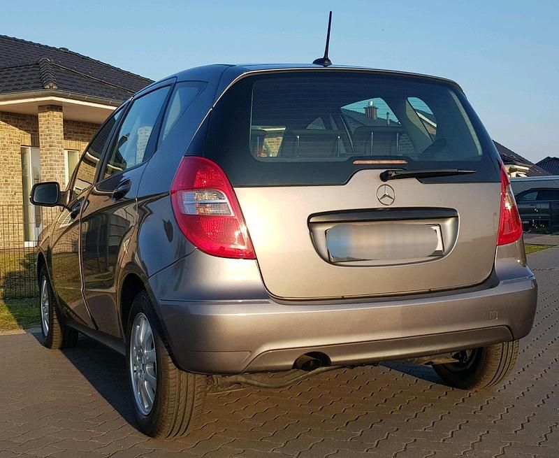 Gebraucht Mercedes A160 95 PS (69 kW) 2011 Grau Kombi