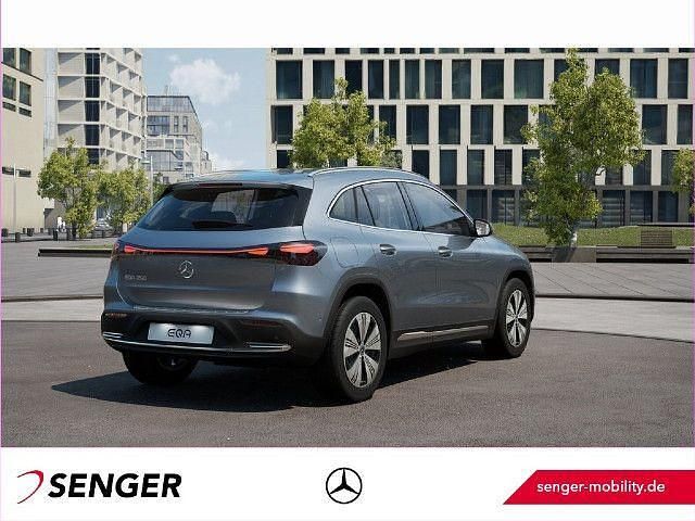 Gebraucht Mercedes EQA250 Progressive 139 kW (190 PS) 2025 Silber SUV
