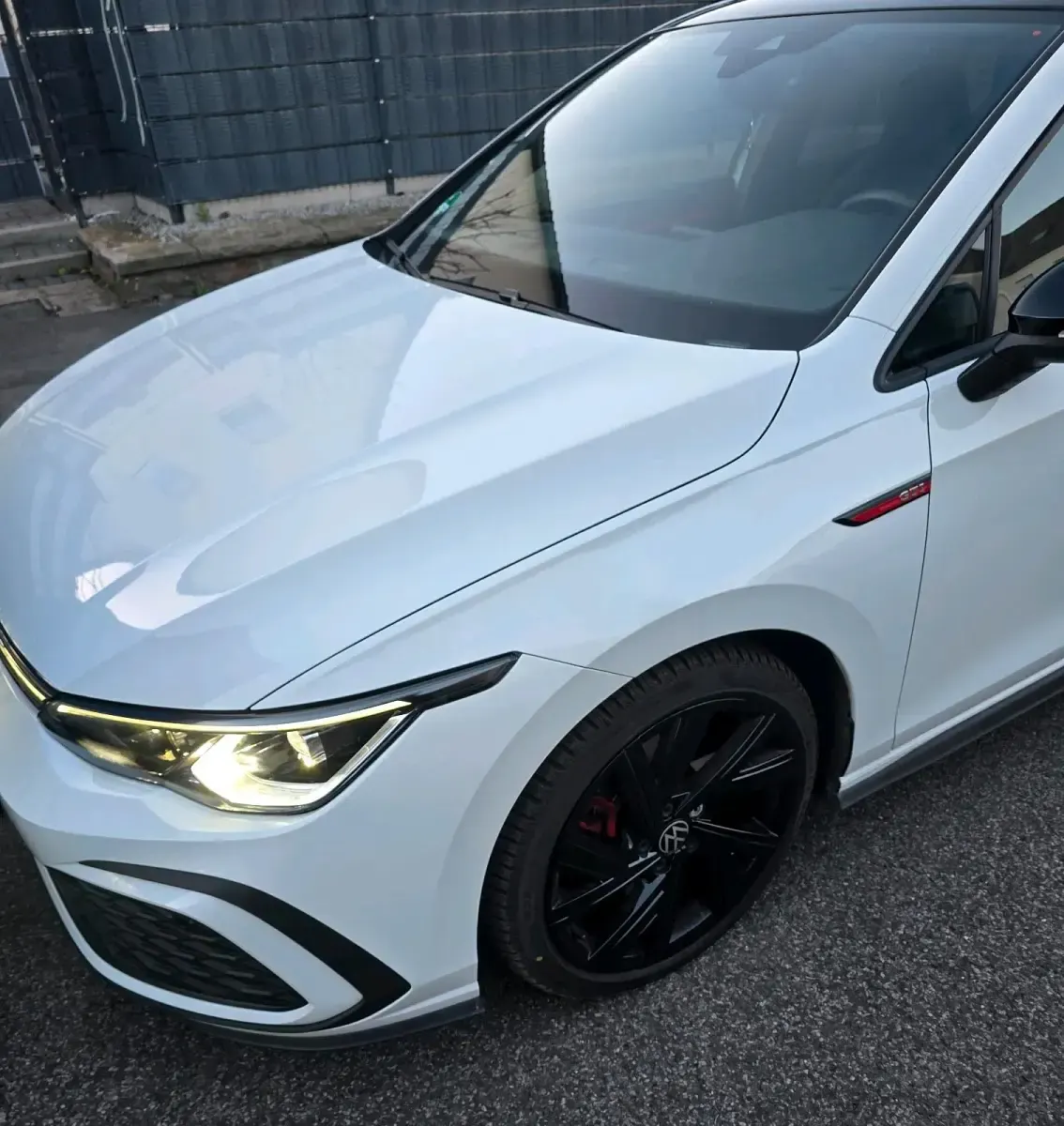 Gebraucht VW Golf VIII Edition 245 PS (180 kW) 2022 Weiß Limousine