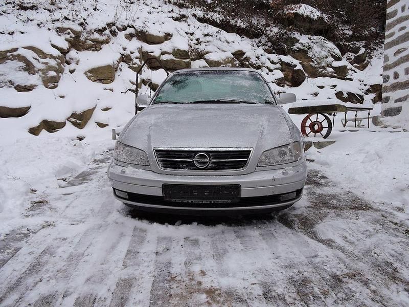 Gebraucht Opel Omega 211 PS (155 kW) 2000 Silber Limousine