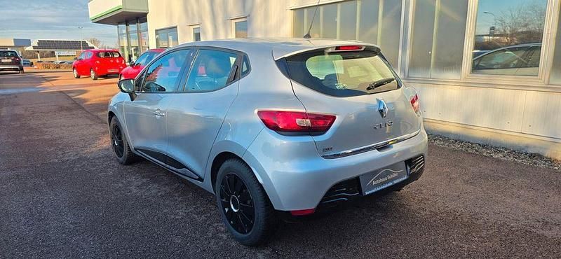 Gebraucht Renault Clio IV Dynamique 73 PS (53 kW) 2014 Silber Limousine