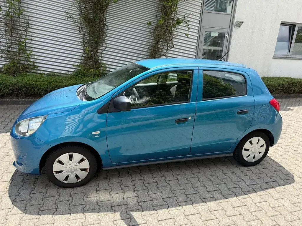 Gebraucht Mitsubishi Space Star Diamant Edition 80 PS (58 kW) 2016 Blau Kleinwagen