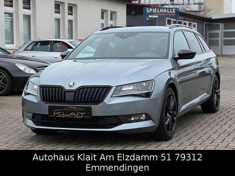 Grau Gebraucht 2018 Skoda Superb SportLine Kombi | 26.990 € (Teuer) - Bild 1/4