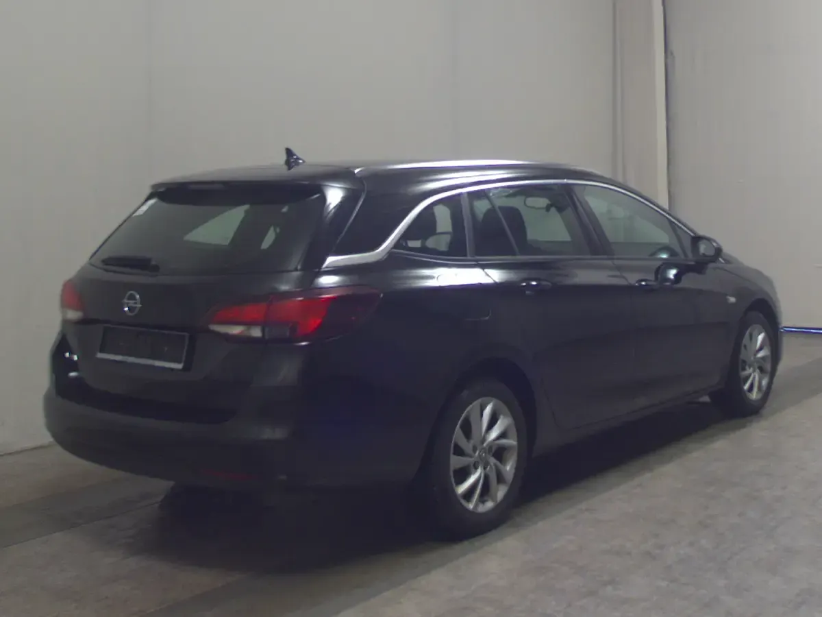 Używany Opel Astra Elegance 122 KM (89 kW) 2020 Czarny Kombi