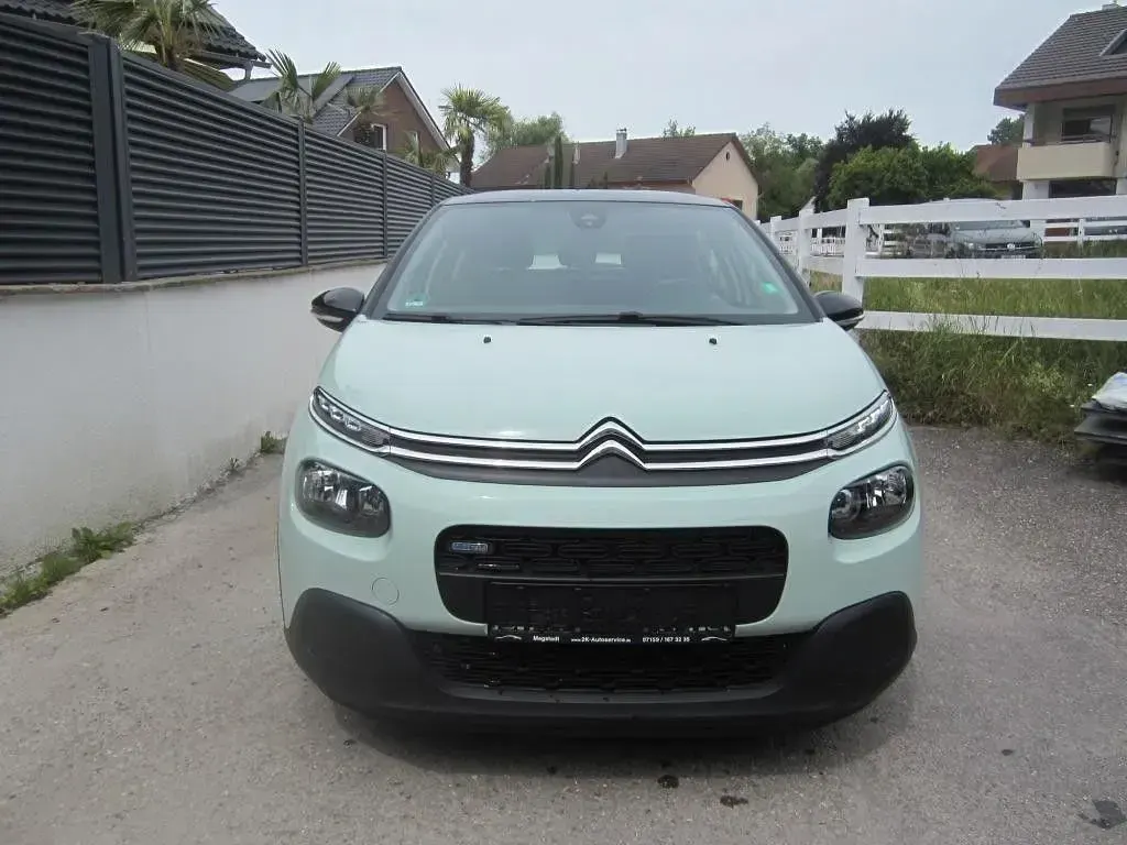 Gebraucht Citroën C3 Feel 110 PS (80 kW) 2017 Grün Limousine