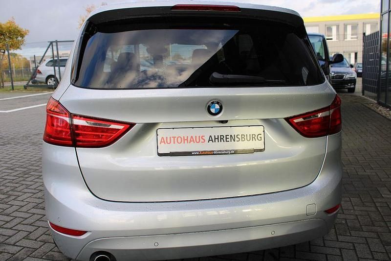 Gebraucht BMW 218 Gran Tourer Advantage 150 PS (110 kW) 2015 Silber Van / Kleinbus