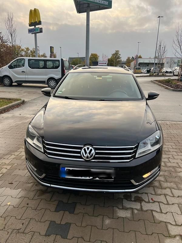 Schwarz Gebraucht 2013 VW Passat Kombi | 4.800 € (Superpreis) - Bild 1/4