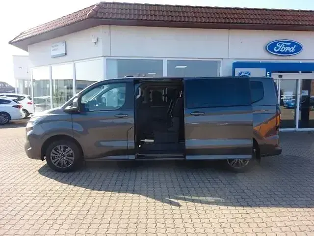Używany Ford Tourneo Custom Titanium 2025 Andere Van