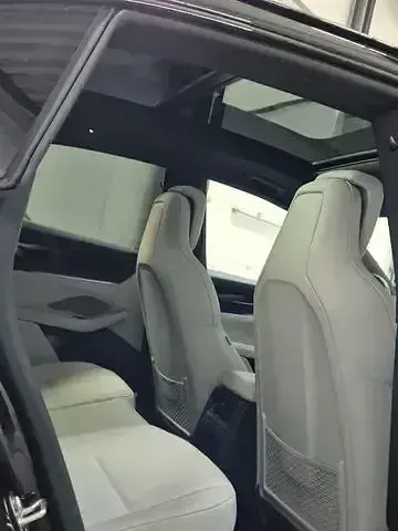 Gebraucht Porsche Macan 4 Electric 300 kW (408 PS) 2024 Schwarz SUV