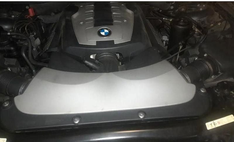 Gebraucht BMW 750L 367 PS (269 kW) 2006 Schwarz Limousine