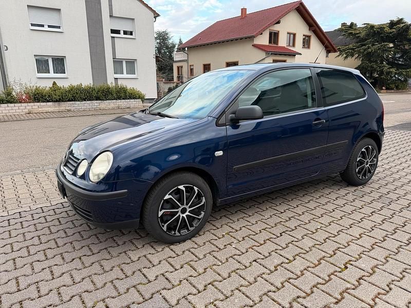 Gebraucht VW Polo 55 PS (40 kW) 2005 Blau Kleinwagen