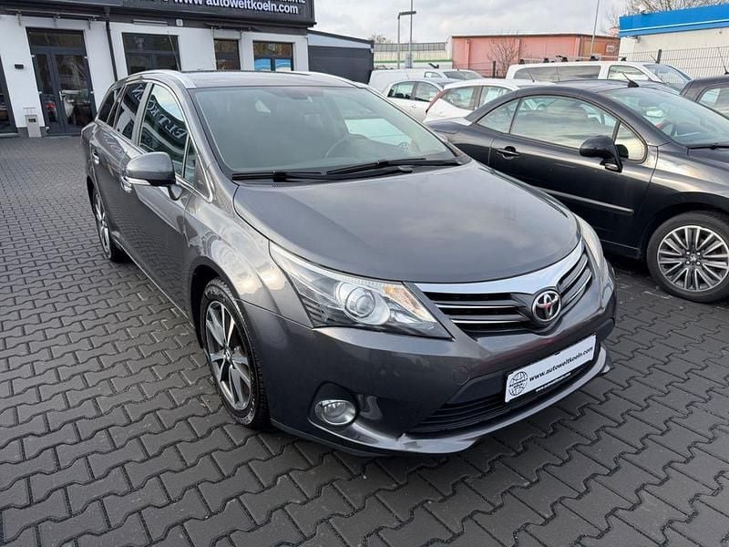 Gebraucht Toyota Avensis Edition 150 PS (110 kW) 2014 Grau Kombi