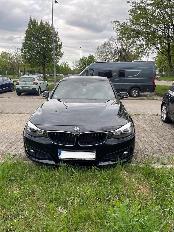 Schwarz Gebraucht 2014 BMW 320 Gran Turismo Limousine | 14.500 € (Fairer Preis) - Bild 1/4