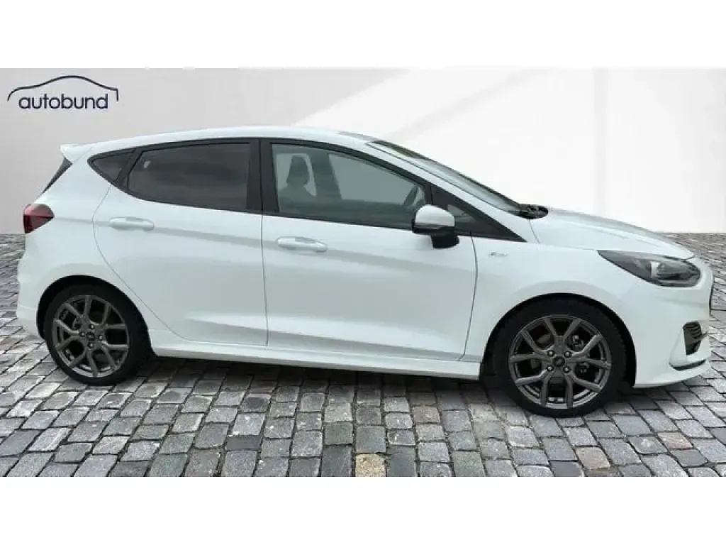 Gebraucht Ford Fiesta 125 PS (91 kW) 2022 Frostweiß Kleinwagen