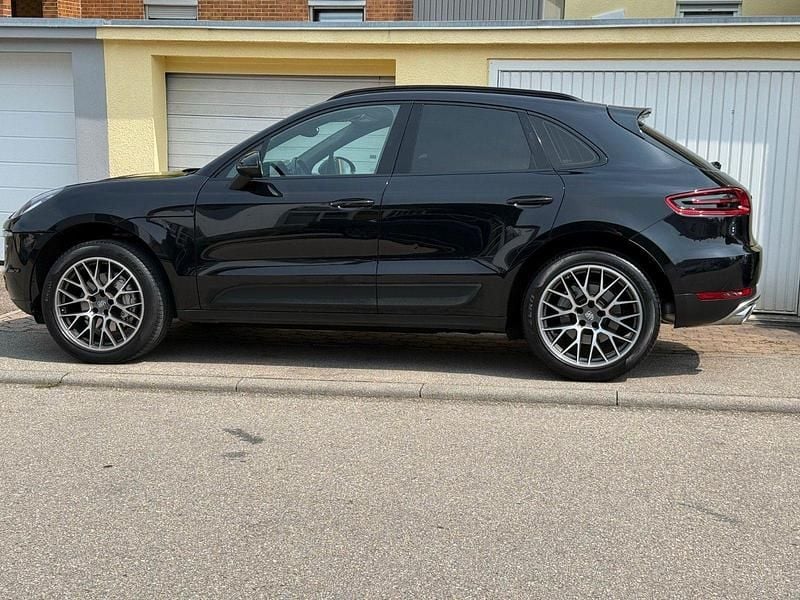 Second-hand Porsche Macan S 258 CP (189 kW) 2017 Negru SUV