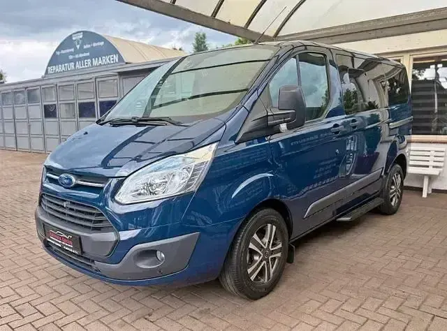 Gebraucht Ford Tourneo Custom 125 PS (91 kW) 2015 Blazer blue Van