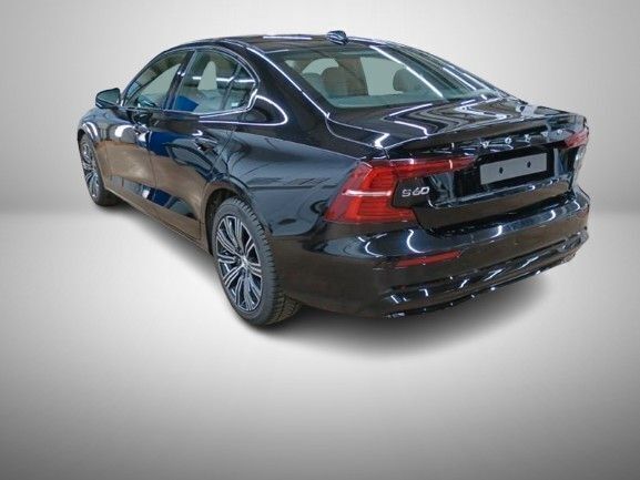 Gebraucht Volvo S60 Plus 197 PS (144 kW) 2024 Onyx black / metallic Limousine