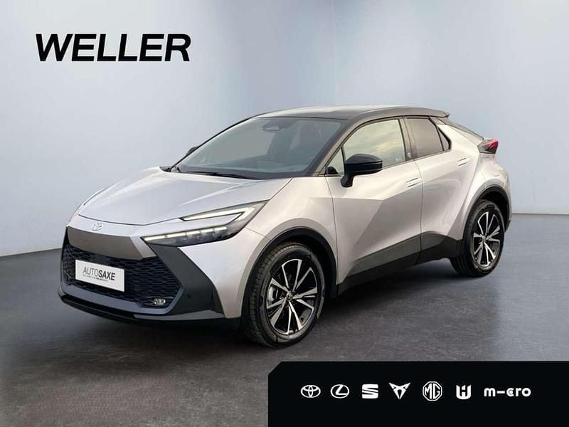 Cosmicsilber metallic/schwarz Neu 2025 Toyota C-HR SUV | 33.990 € (Superpreis) - Bild 1/3