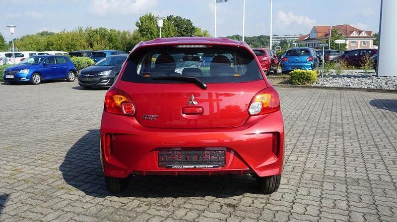 Neu Mitsubishi Space Star Select 71 PS (52 kW) 2025 Rot Limousine