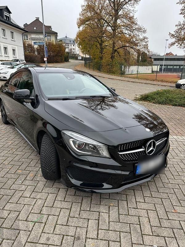 Schwarz Gebraucht 2013 Mercedes CLA180 AMG line Limousine | 14.500 € (Guter Preis) - Bild 1/4