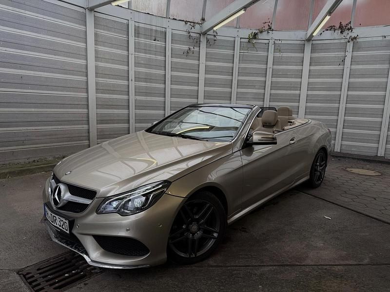 Gebraucht Mercedes E250 AMG line 204 PS (150 kW) 2016 Gold Cabrio