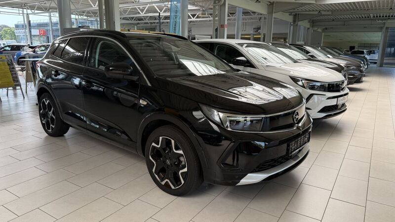 Schwarz Gebraucht 2024 Opel Grandland X Ultimate SUV | 24.390 € (Guter Preis) - Bild 1/4