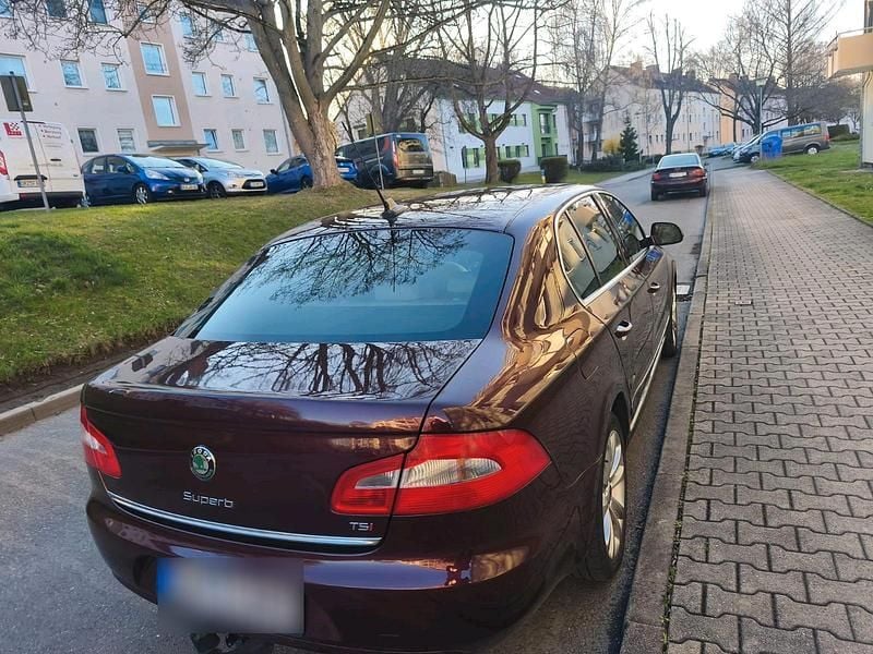 Gebraucht Skoda Superb 160 PS (117 kW) 2009 Andere farben Limousine