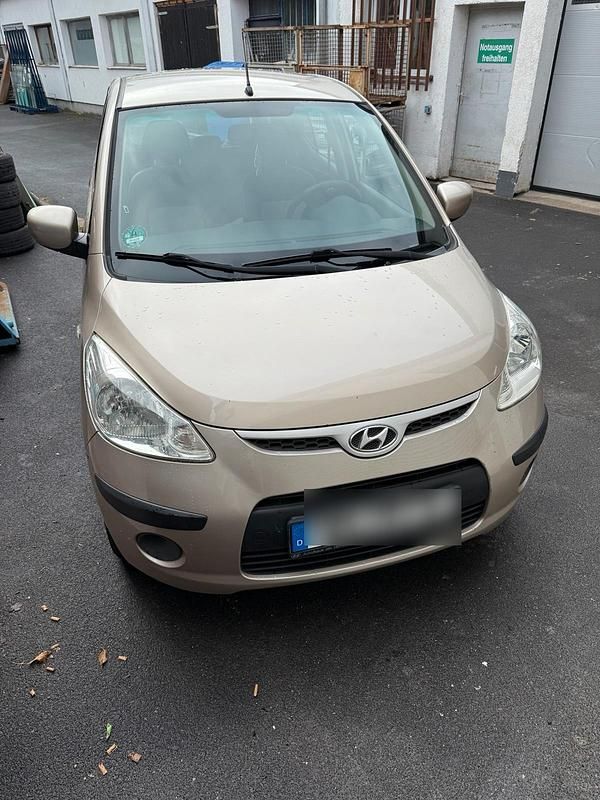 Gelb Gebraucht 2009 Hyundai i10 Kleinwagen | 1.650 € (Fairer Preis) - Bild 1/4