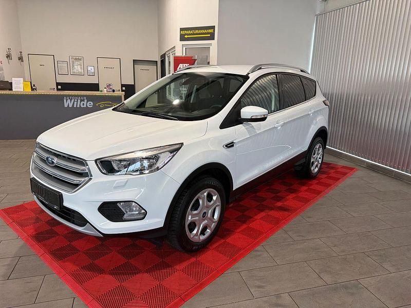 Second-hand Ford Kuga 120 CP (88 kW) 2019 Alb SUV