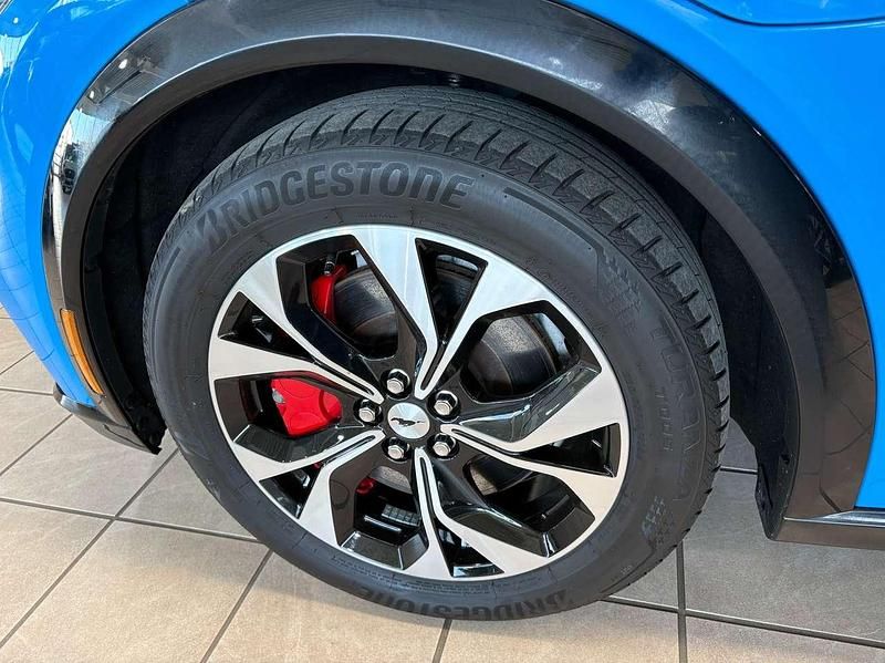 Gebraucht Ford Mustang Mach-E Extended Range 258 kW (351 PS) 2022 Grabber blue SUV