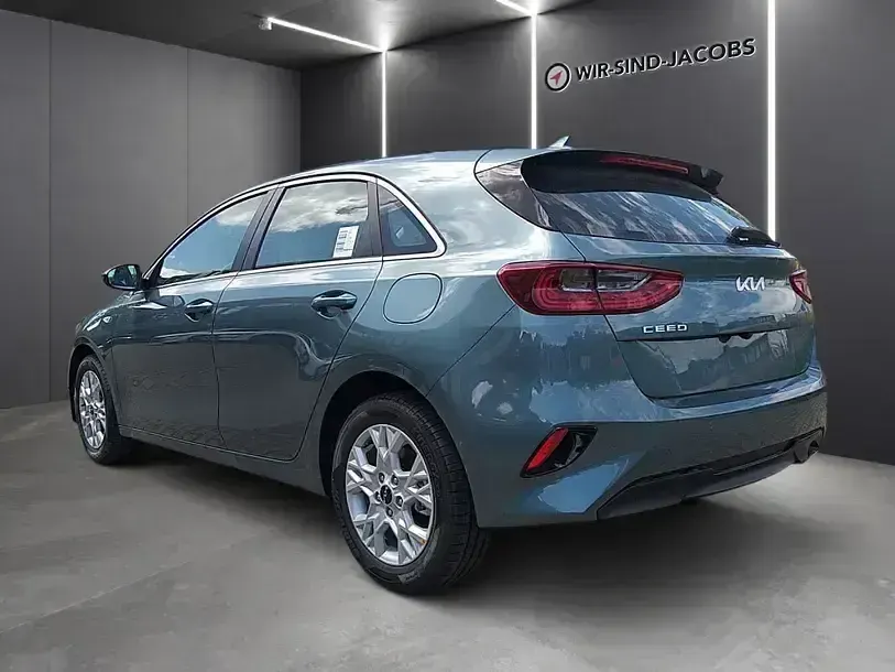 Gebraucht Kia Ceed Vision 140 PS (102 kW) 2025 Grau Kleinwagen