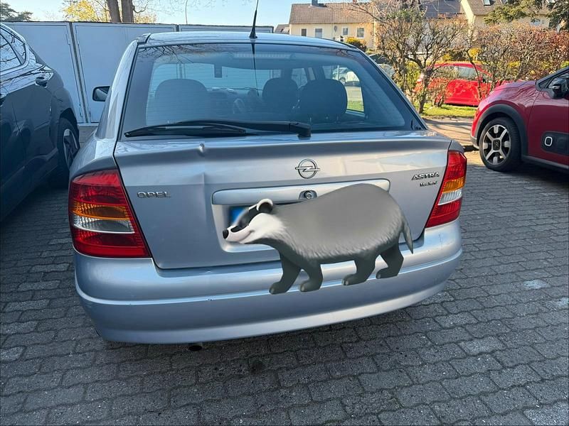 Usata Opel Astra 101 CV (74 kW) 2000 Grigio Berlina