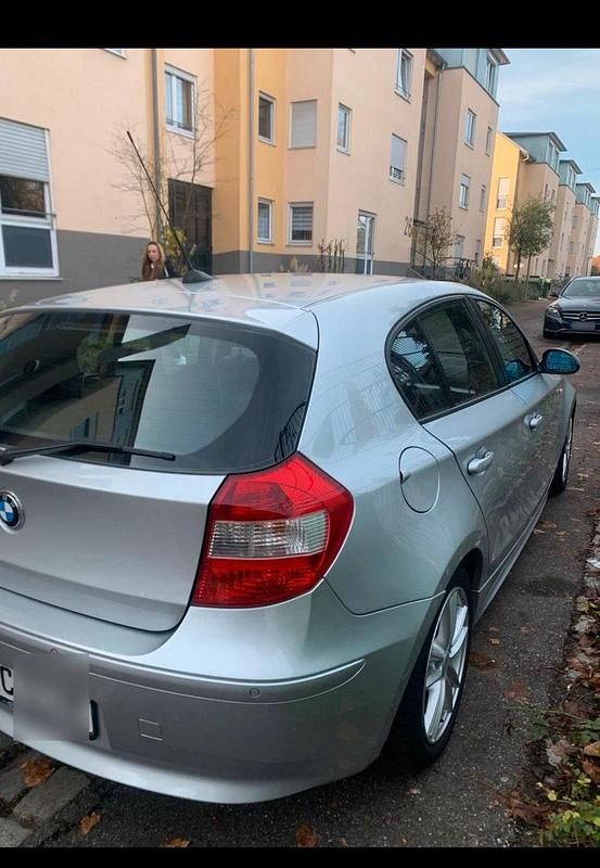 Gebraucht BMW 118 129 PS (94 kW) 2005 Silber Kleinwagen