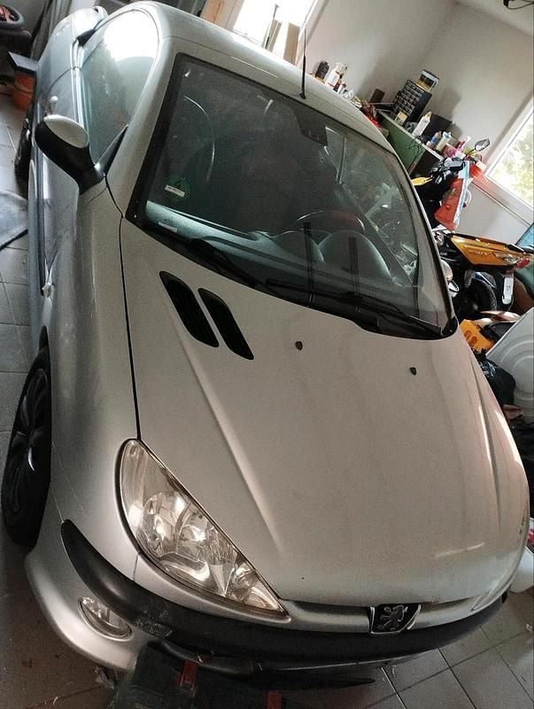 Silber Gebraucht 2002 Peugeot 206 CC Cabrio | 250 € (Superpreis) - Bild 1/4