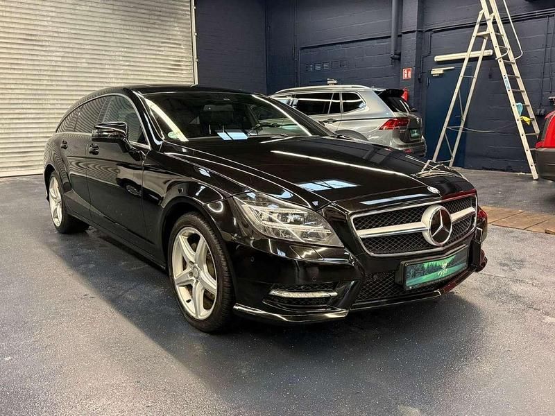 Gebraucht Mercedes CLS350 265 PS (194 kW) 2014 Obsidianschwarz Kombi